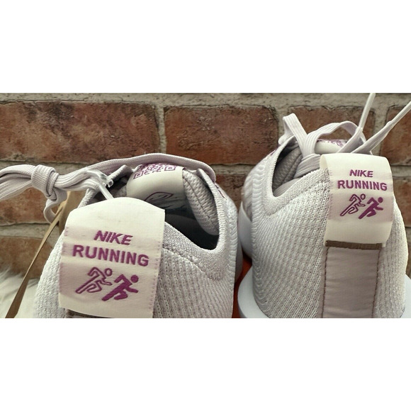Nike Interact Run Women's Size 10 Platinum Violet / Bronze‎ FD2292 010 - Picture 12 of 12